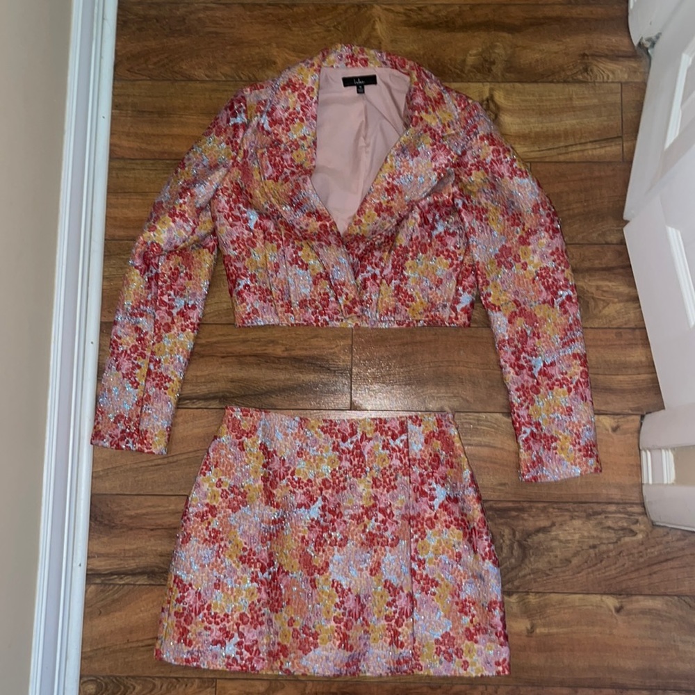 Lulu’s two piece blazer and skirt set